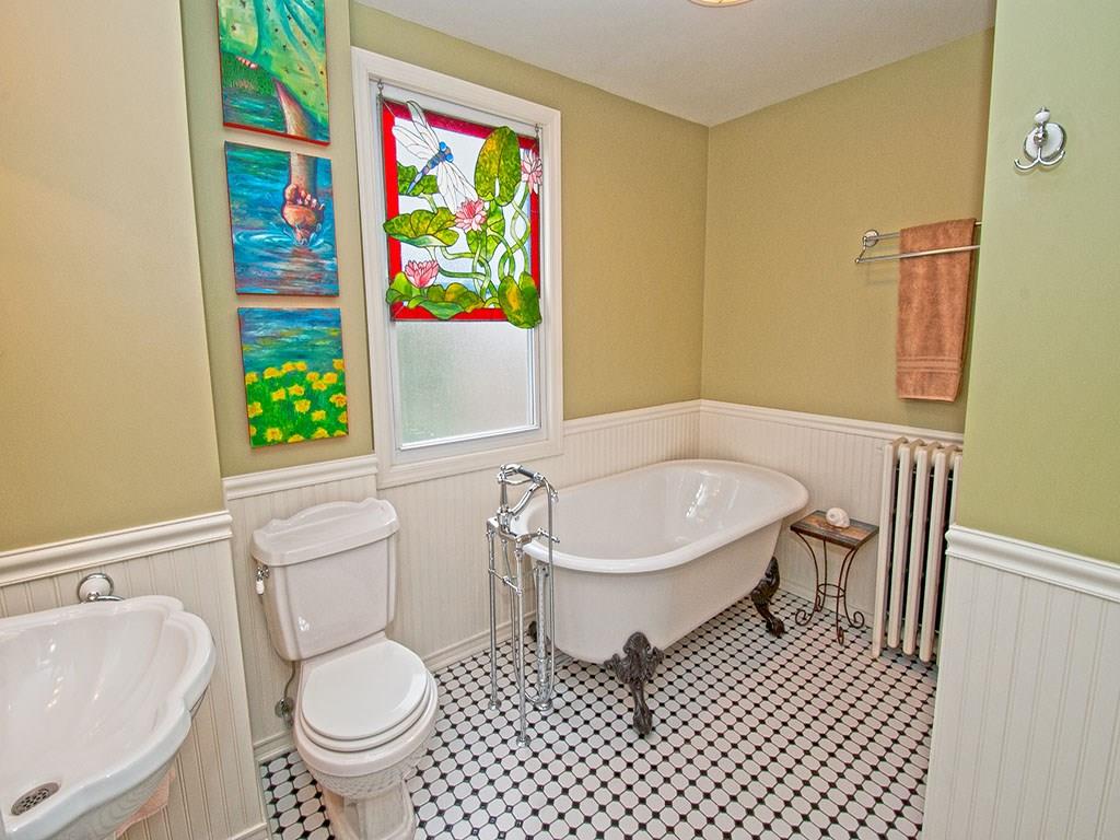 2720 Mt Royal Road Pittsburgh, PA 15217 - Photo 10 of 11 Gallery Image 10