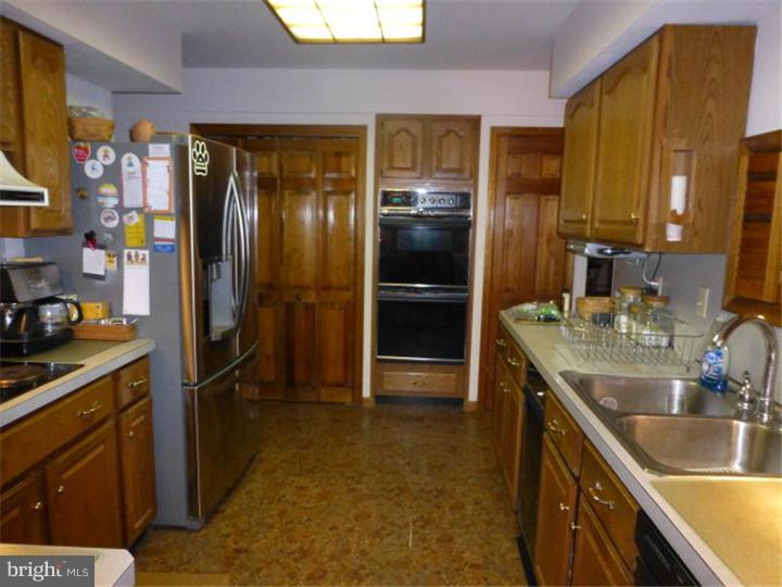 36 Turnpike Road Ashland, PA 17921 - Photo 3 of 17 Kitchen