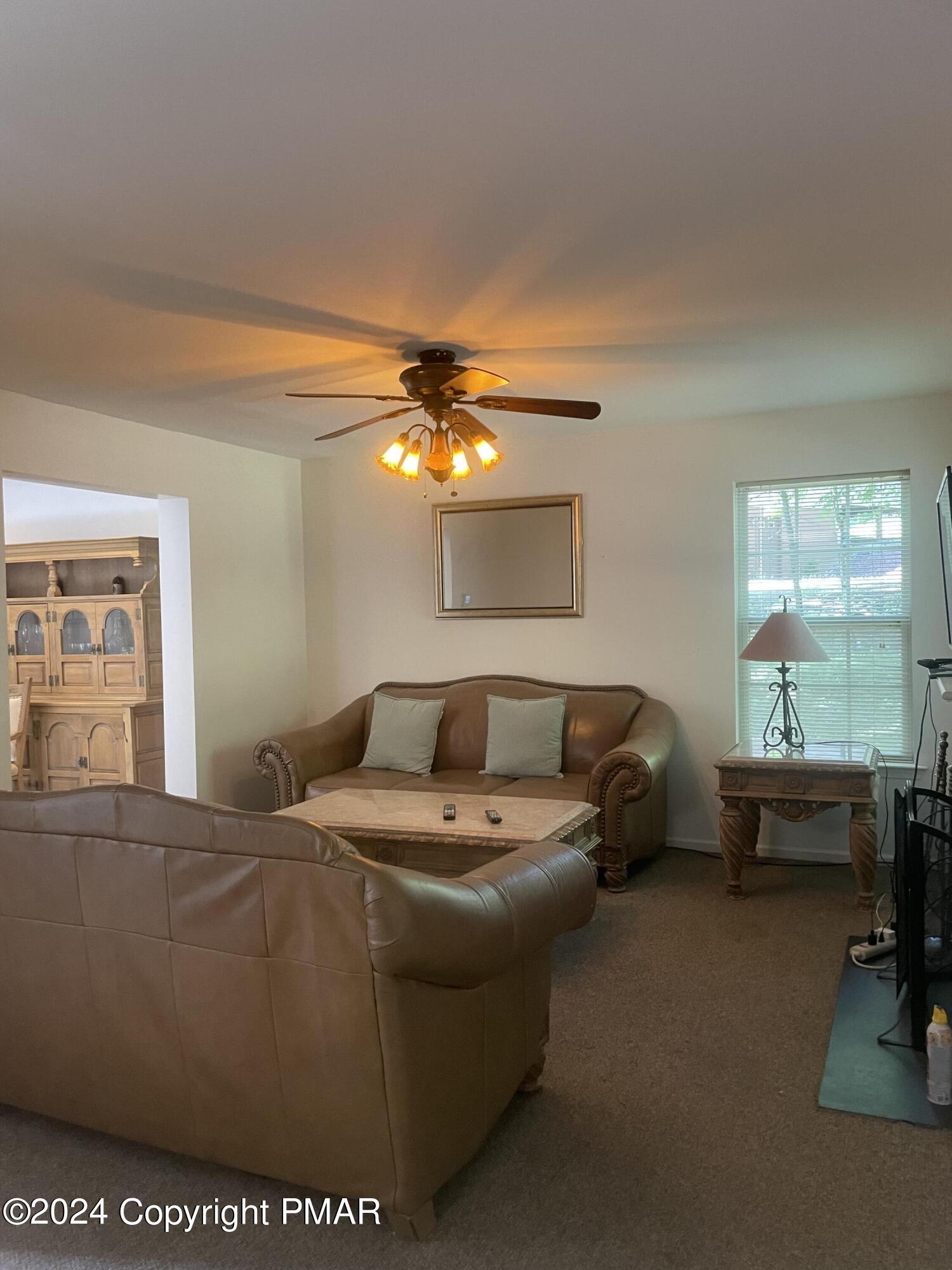 1080 Lancaster Drive Bushkill, PA 18324 - Photo 5 of 31 Living Room