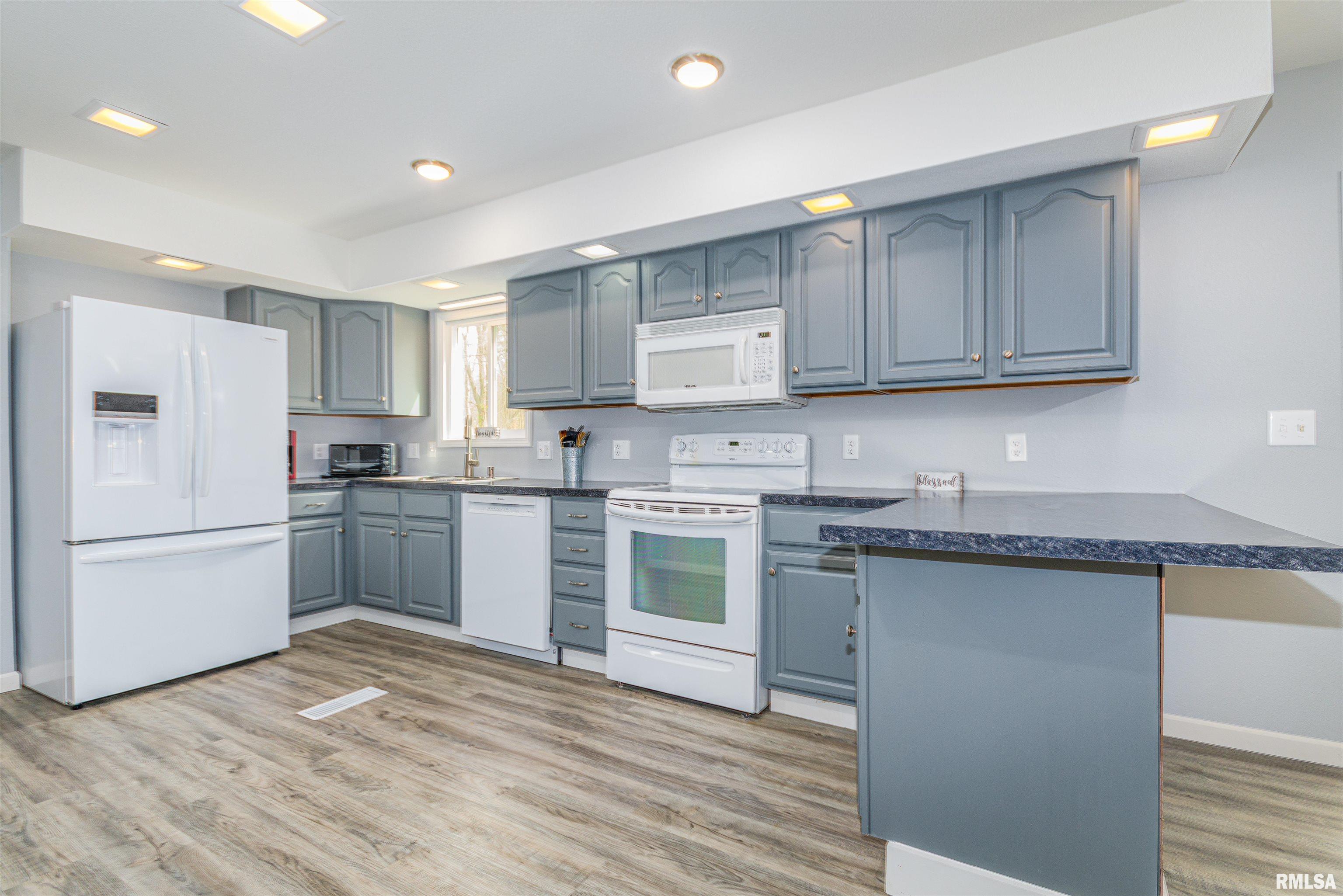 5060 Woodard Road Salem, IL 62881 - Photo 2 of 43 Gallery Image 2