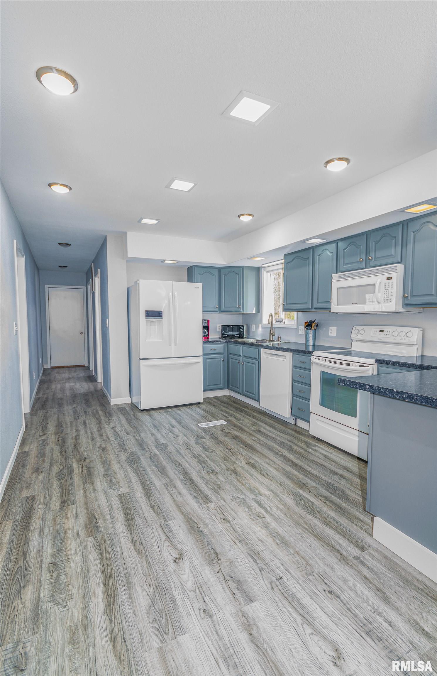 5060 Woodard Road Salem, IL 62881 - Photo 4 of 43 Gallery Image 4