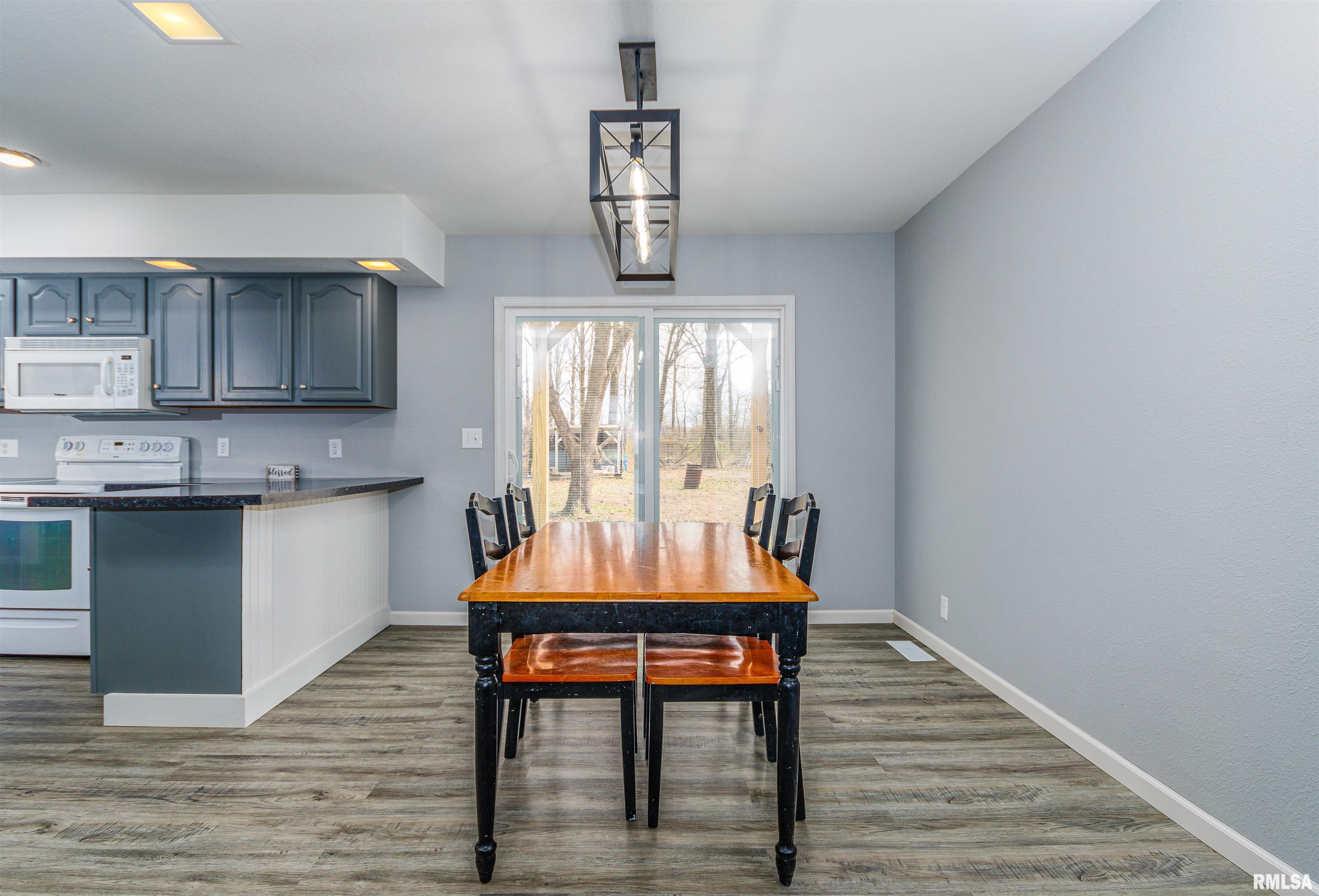 5060 Woodard Road Salem, IL 62881 - Photo 5 of 43 Gallery Image 5