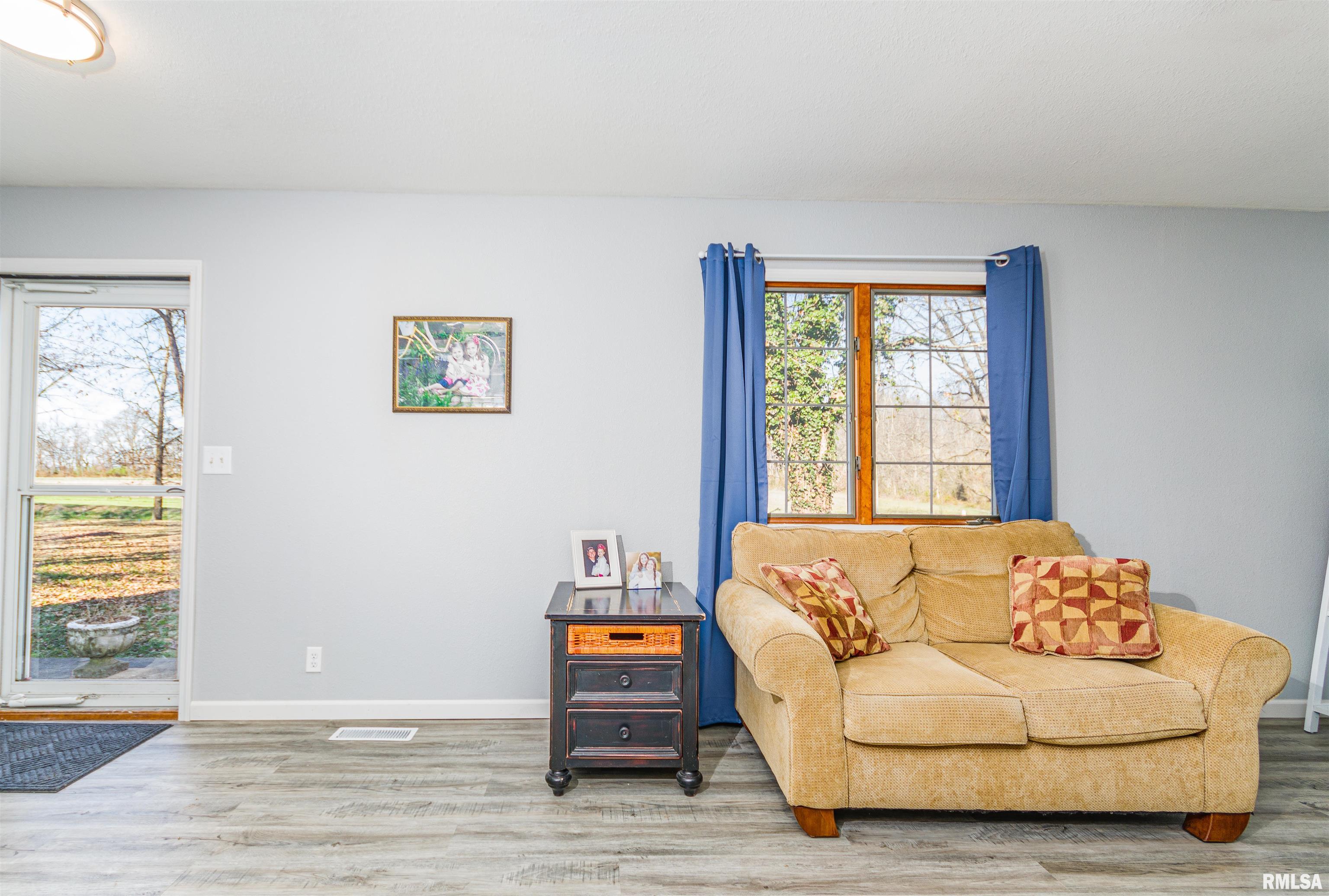 5060 Woodard Road Salem, IL 62881 - Photo 7 of 43 Gallery Image 7