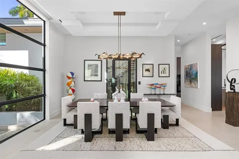 $13,995,000 | 100 Royal Palm Drive, Fort Lauderdale, FL 33301