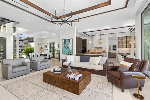 $13,995,000 | 100 Royal Palm Drive, Fort Lauderdale, FL 33301