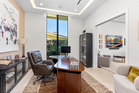 $13,995,000 | 100 Royal Palm Drive, Fort Lauderdale, FL 33301