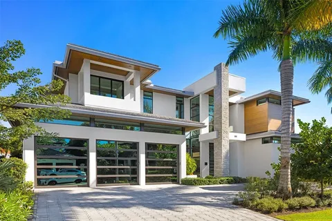 $13,995,000 | 100 Royal Palm Drive, Fort Lauderdale, FL 33301
