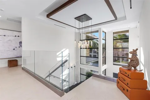 $13,995,000 | 100 Royal Palm Drive, Fort Lauderdale, FL 33301