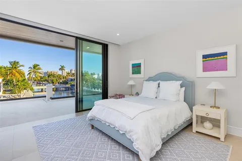 $13,995,000 | 100 Royal Palm Drive, Fort Lauderdale, FL 33301