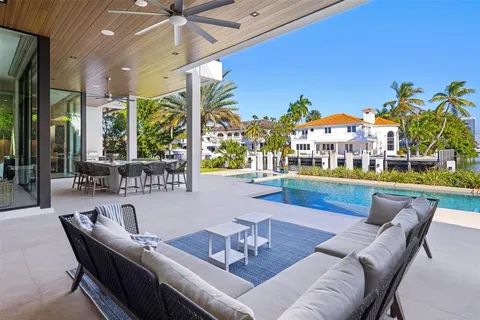 $13,995,000 | 100 Royal Palm Drive, Fort Lauderdale, FL 33301