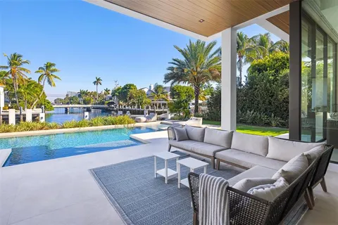 $13,995,000 | 100 Royal Palm Drive, Fort Lauderdale, FL 33301