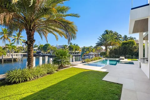 $13,995,000 | 100 Royal Palm Drive, Fort Lauderdale, FL 33301