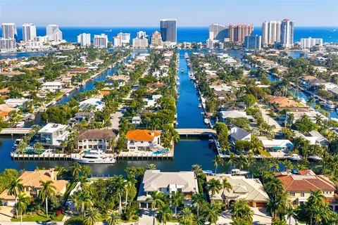 $13,995,000 | 100 Royal Palm Drive, Fort Lauderdale, FL 33301