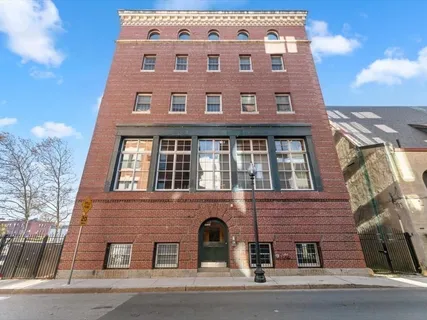 $1,117,000 | 8-14 Newcomb Street, Unit 4, Boston, MA 02118