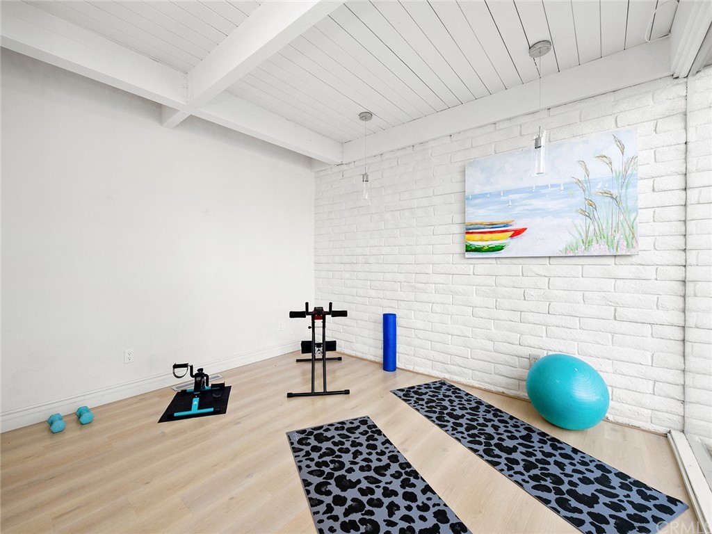 5100 Queen Street Riverside, CA 92506 - Photo 24 of 75 a bedroom with a bed and a couch