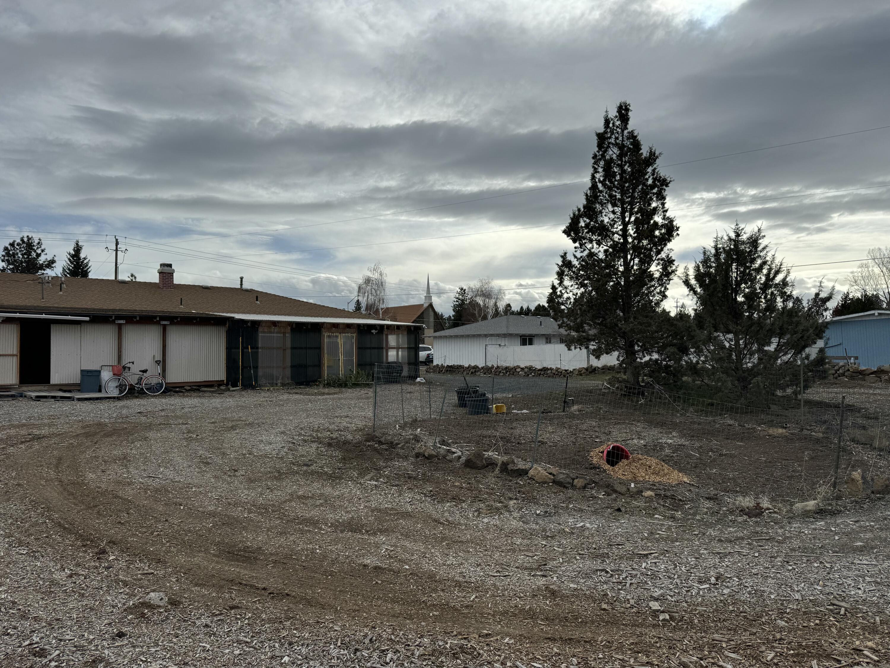 21130 Southeast Reed Market Road Bend, OR 97702 - Photo 5 of 26