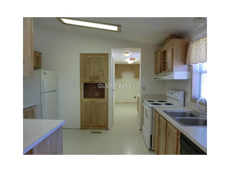 1531 South Rio Pahrump, NV 89048 - Photo 11 of 21 Kitchen.