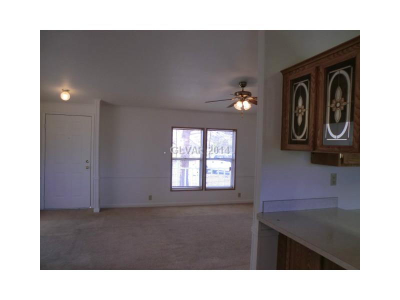 1531 South Rio Pahrump, NV 89048 - Photo 12 of 21 Living Room.