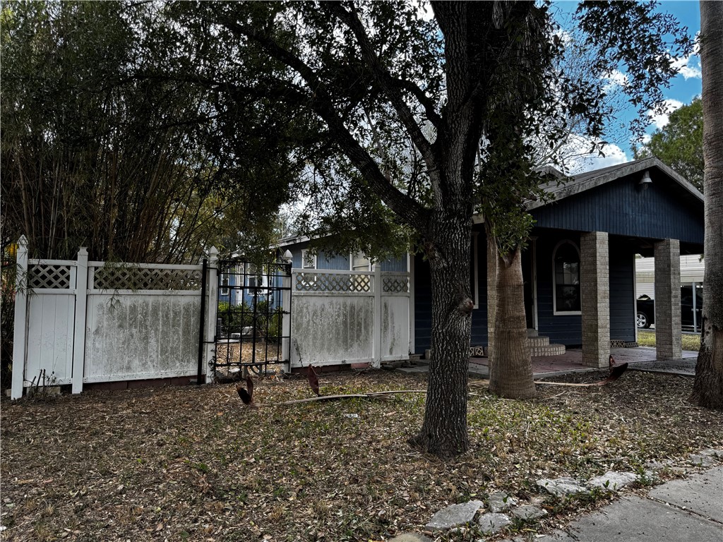 200 West 5th Street Alice, TX 78332 - Photo 4 of 4