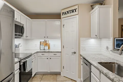 $315,000 | 2100 Oaklawn Drive, Taylor, TX 76574