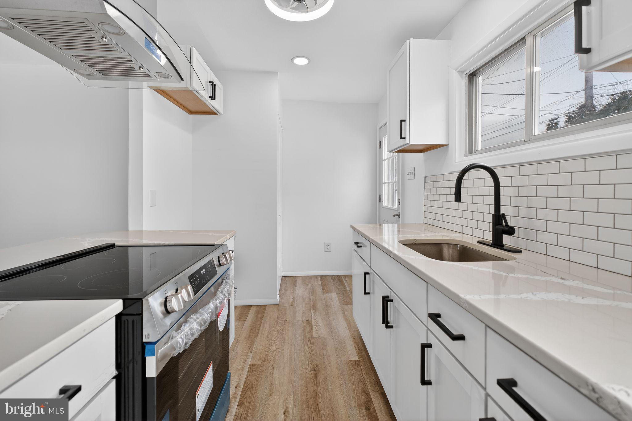 1569 Fleming Street Bethlehem, PA 18017 - Photo 6 of 14