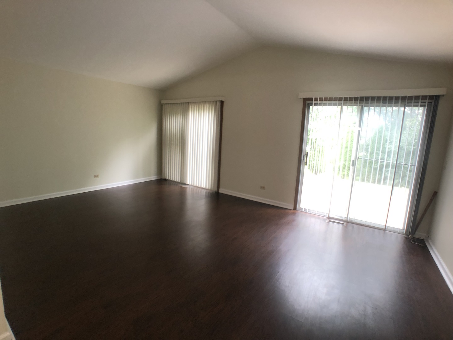 1208 Needham Road Naperville, IL 60563 - Photo 4 of 18