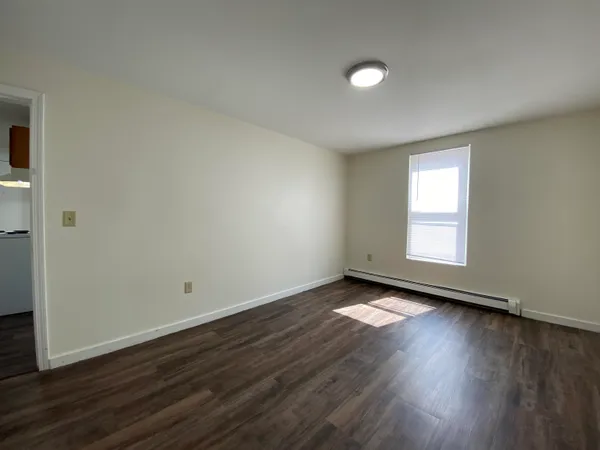 $1,674 | 143 Second Street, Unit 1, Manchester, NH 03102