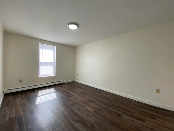 $1,674 | 143 Second Street, Unit 1, Manchester, NH 03102