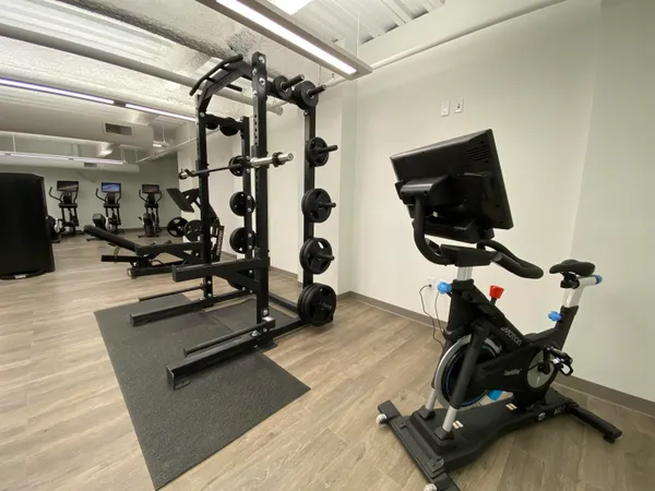 $1,674 | 143 Second Street, Unit 1, Manchester, NH 03102