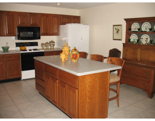 51 Saddle Hill Road Hopkinton, MA 01748 - Photo 4 of 22 Gallery Image 4