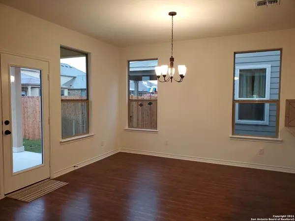 $1,995 | 1930 Brandywine Drive, New Braunfels, TX 78130
