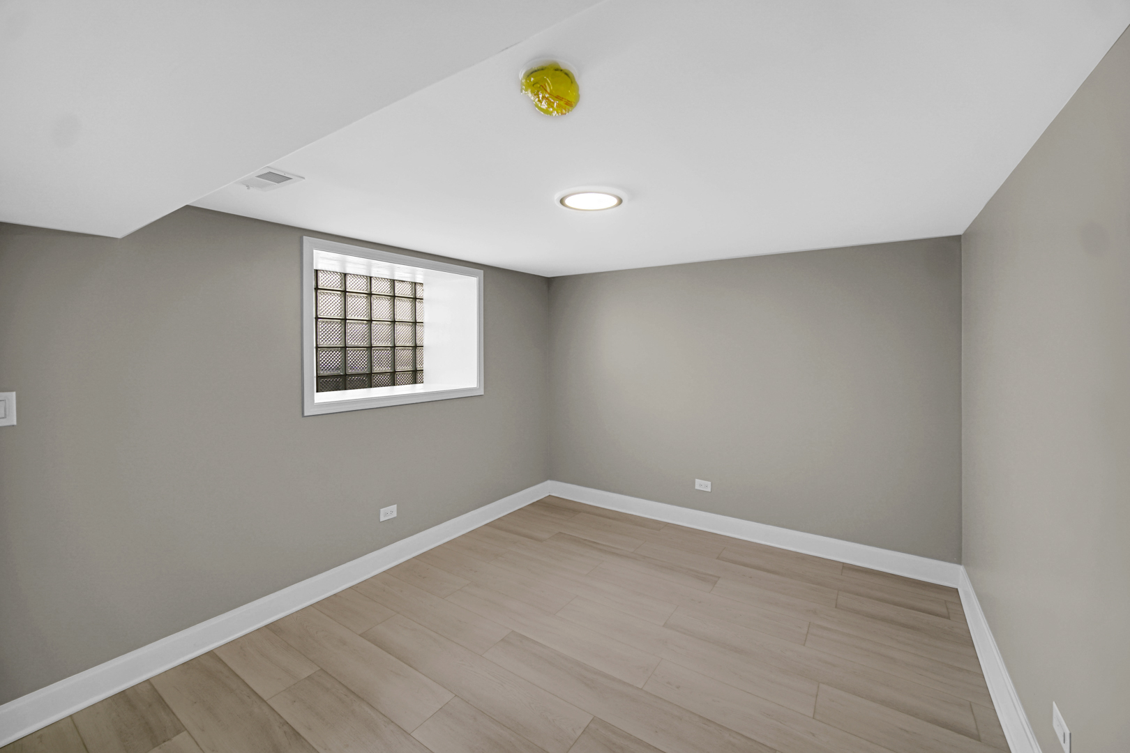 5626 South Wells Street Chicago, IL 60621 - Photo 12 of 34