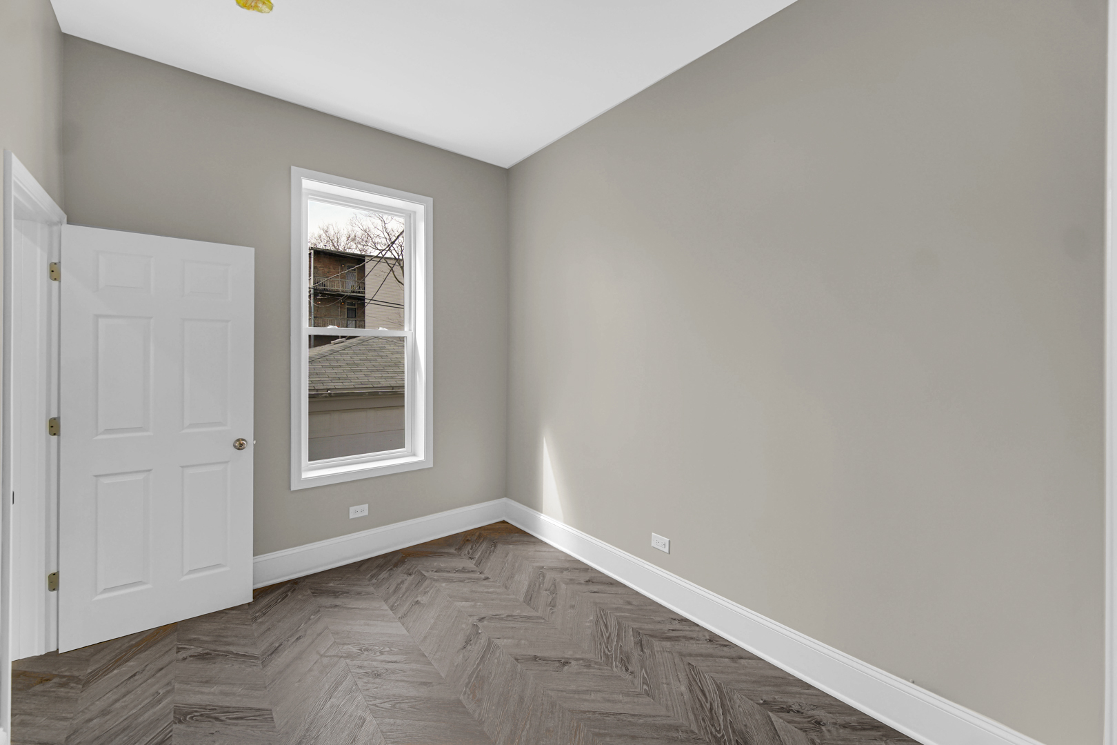 5626 South Wells Street Chicago, IL 60621 - Photo 8 of 34