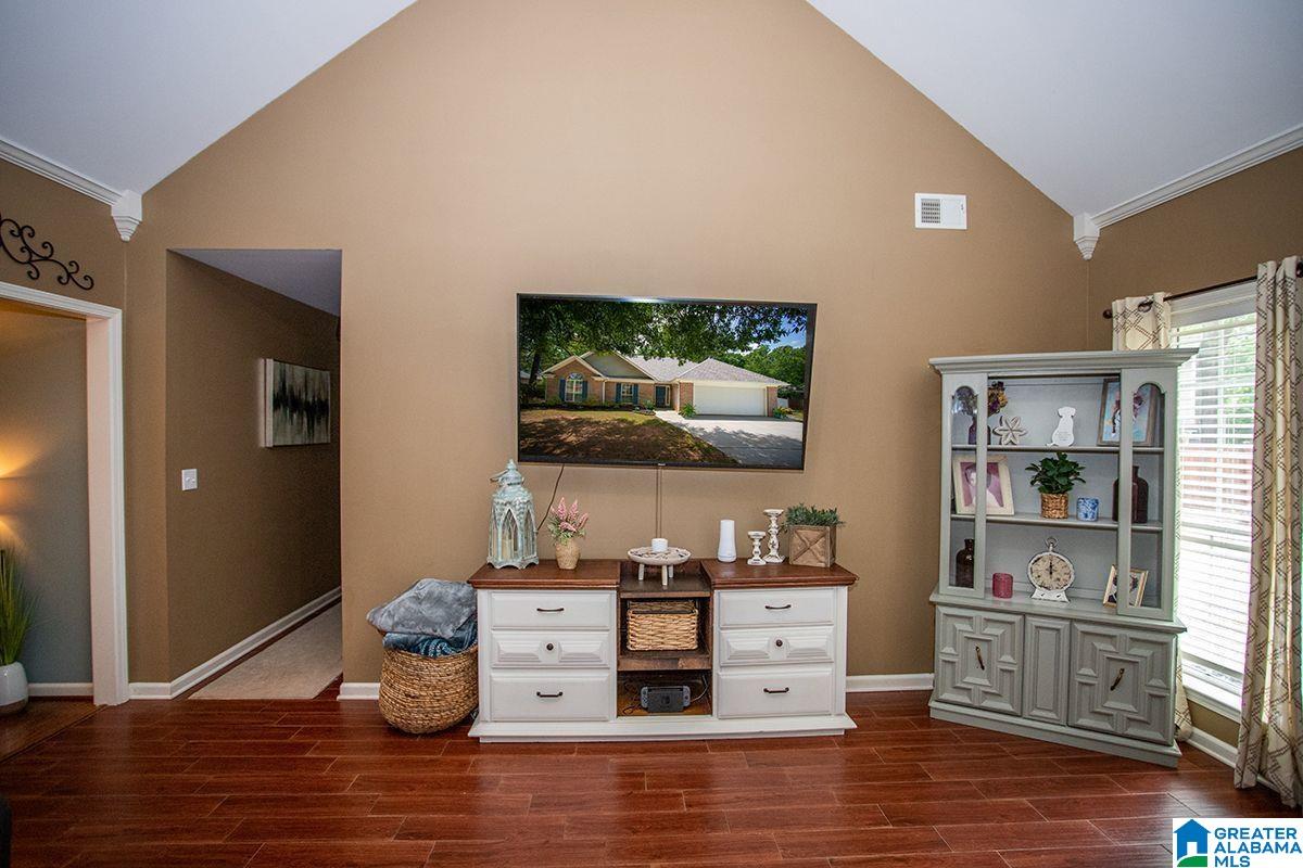 227 Meadowlark Drive Alabaster, AL 35007 - Photo 8 of 38