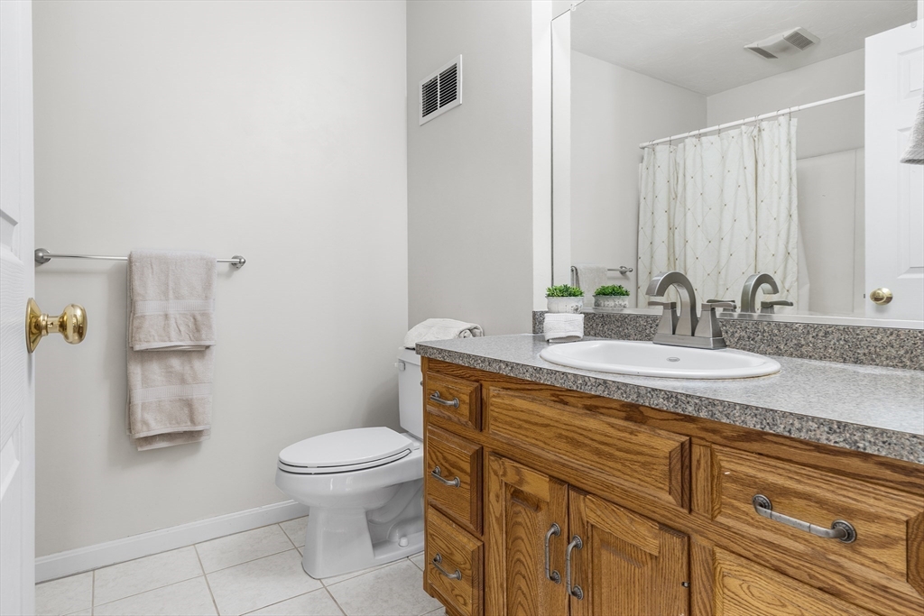 22 Fox Run Road, Unit 22 Blackstone, MA 01504 - Photo 26 of 42