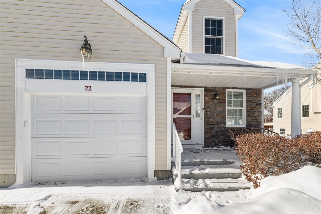 22 Fox Run Road, Unit 22 Blackstone, MA 01504 - Photo 3 of 42