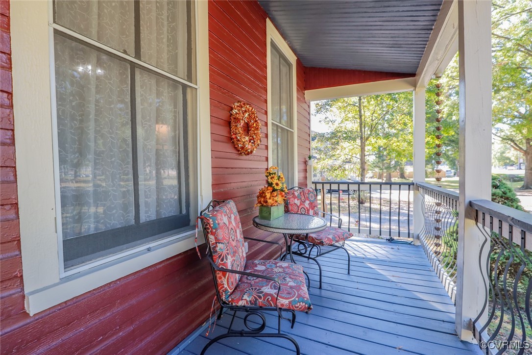 701 Conduit Road Colonial Heights, VA 23834 - Photo 28 of 41 Full country front porch