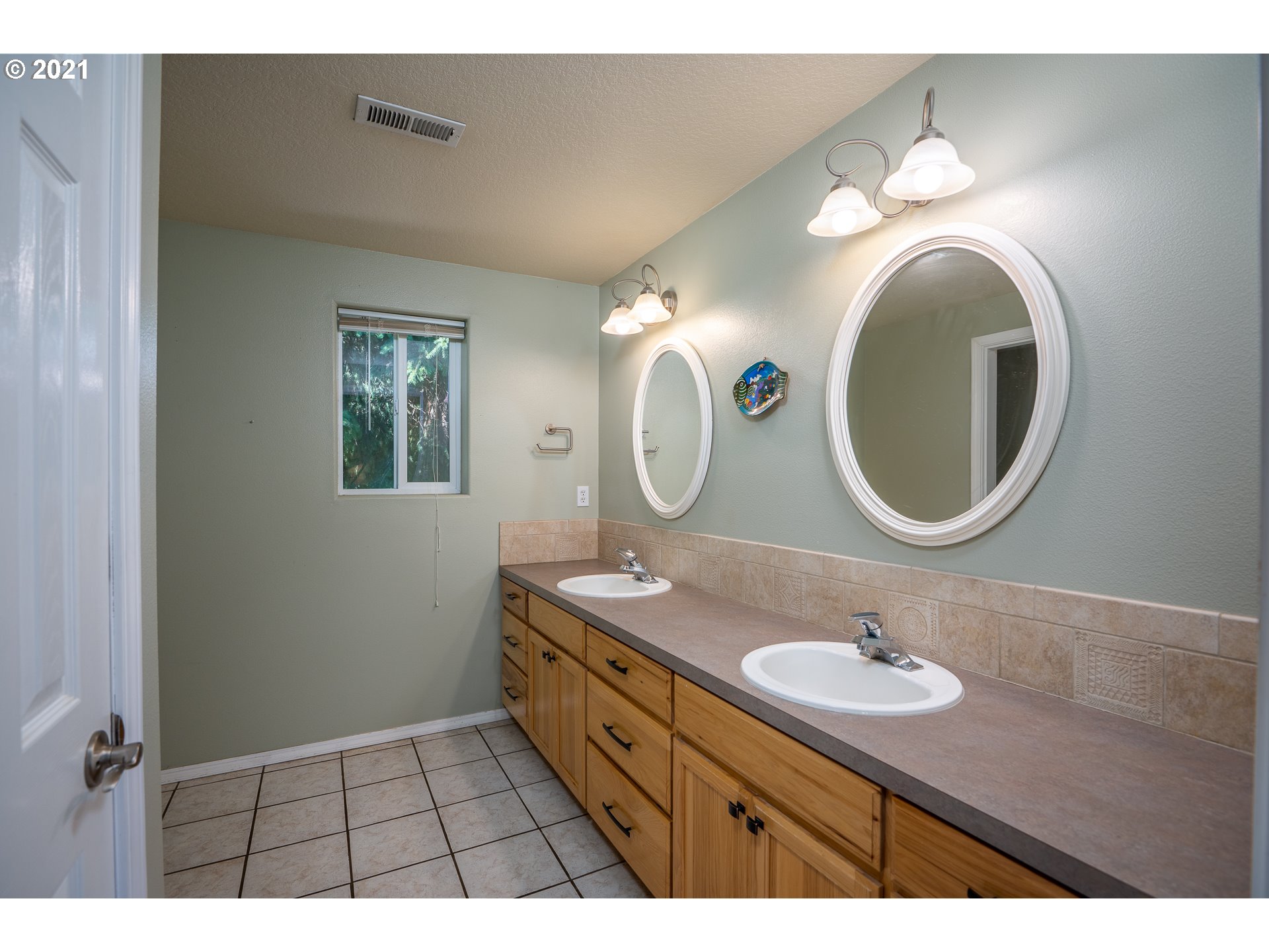 17 Teel Road White Salmon, WA 98672 - Photo 13 of 32 Gallery Image 13