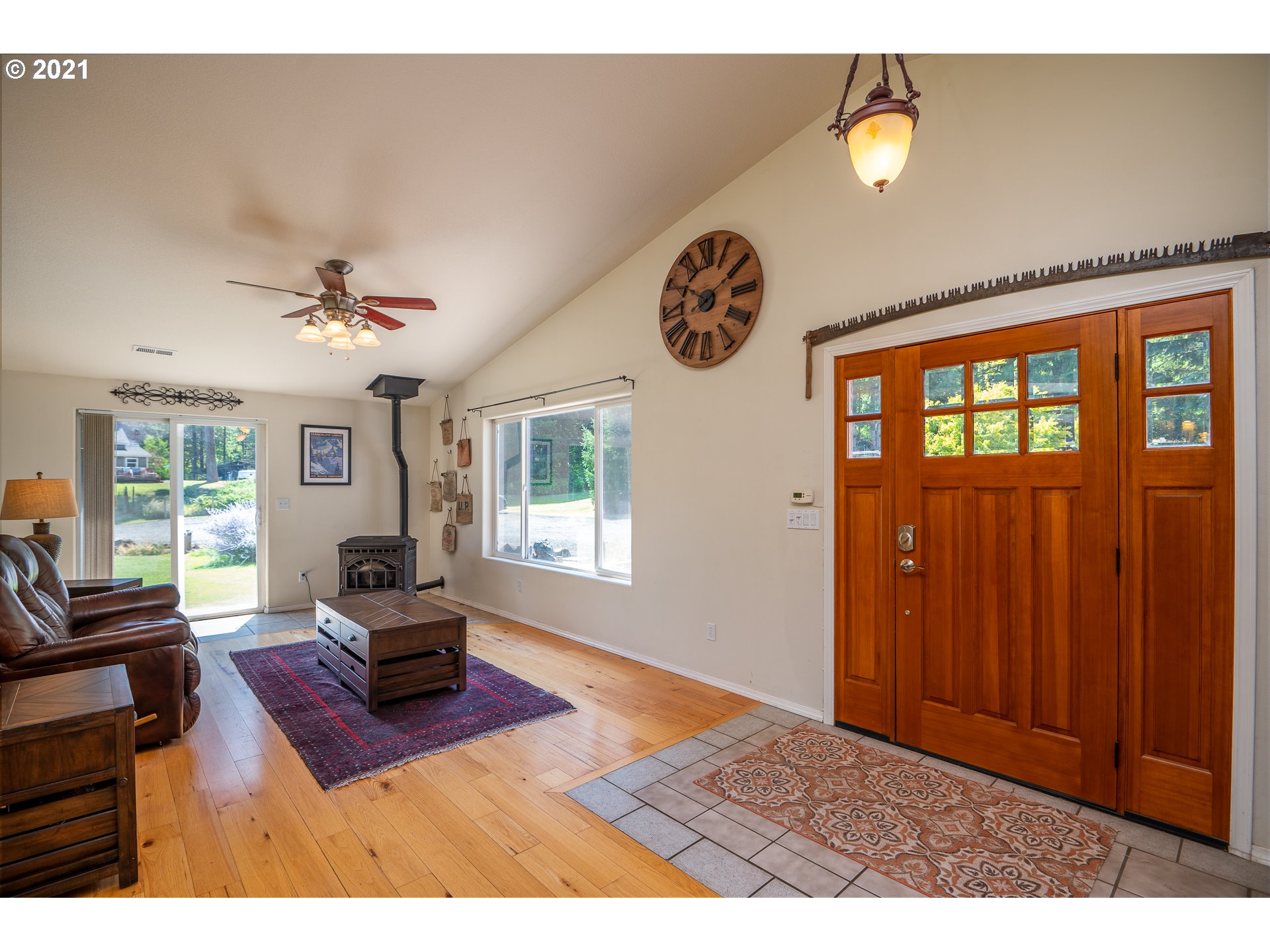 17 Teel Road White Salmon, WA 98672 - Photo 3 of 32 Gallery Image 3