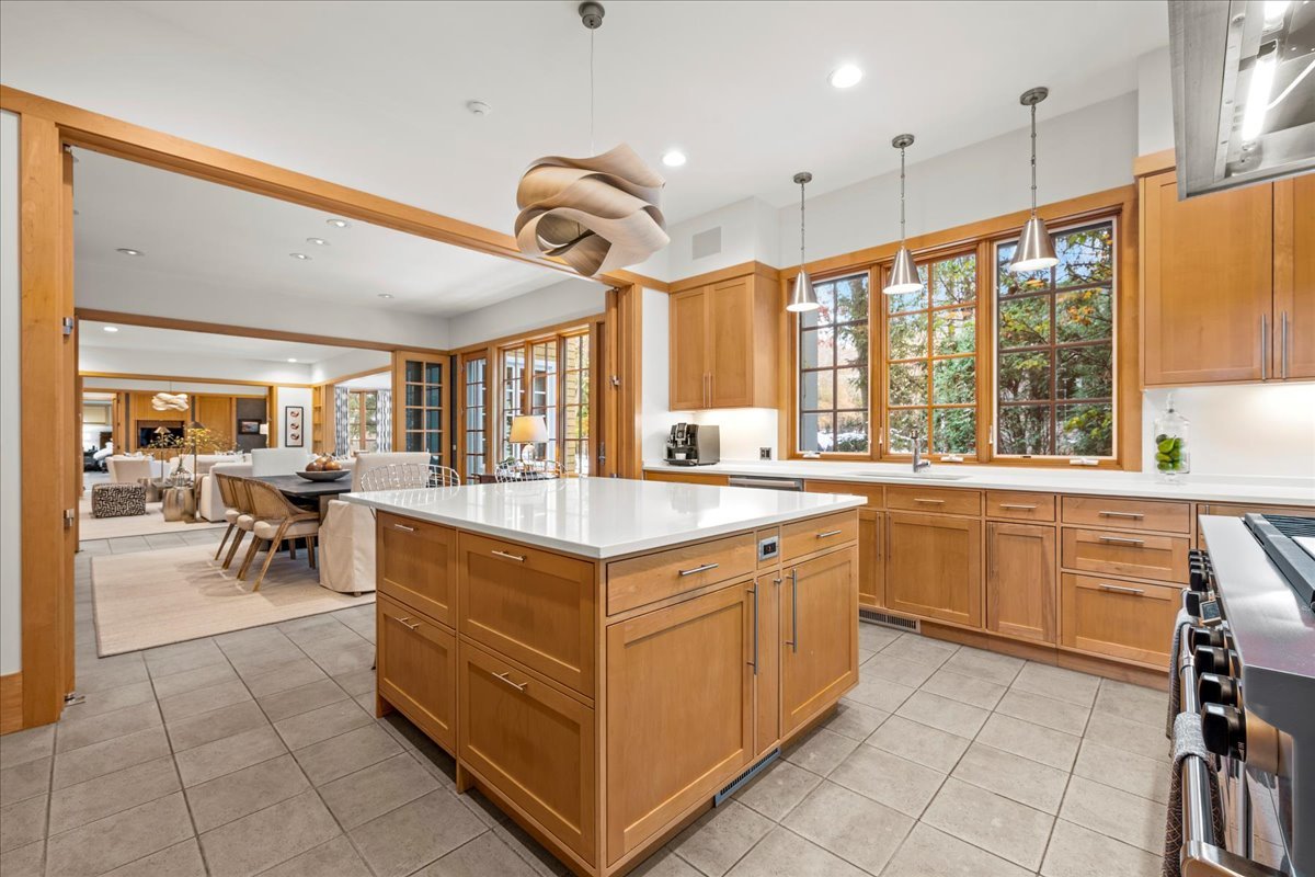 4 Indian Hill Road Winnetka, IL 60093 - Photo 17 of 31 Gallery Image 17