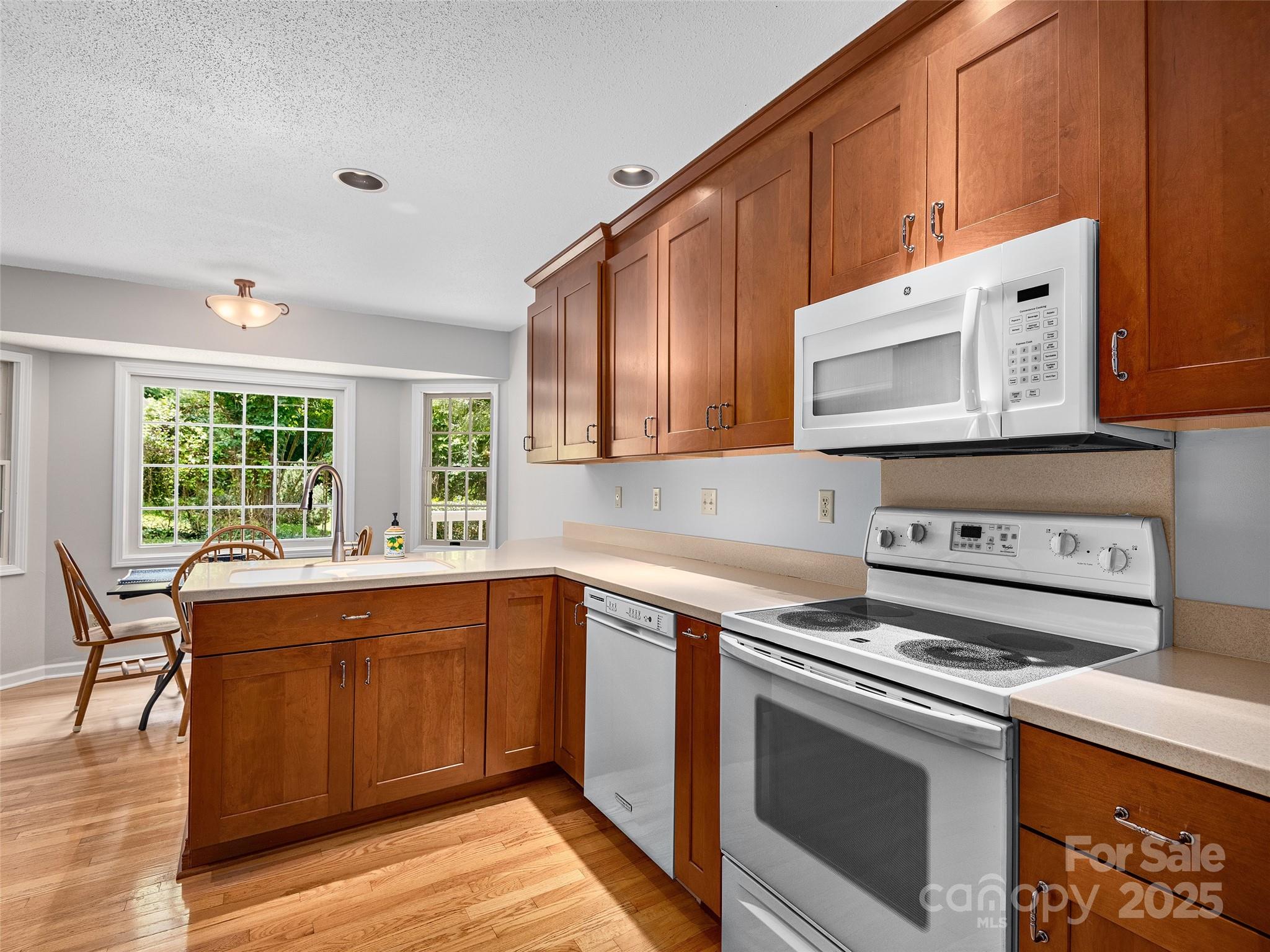189 Cove Loop Road Hendersonville, NC 28739 - Photo 11 of 27 Gallery Image 11