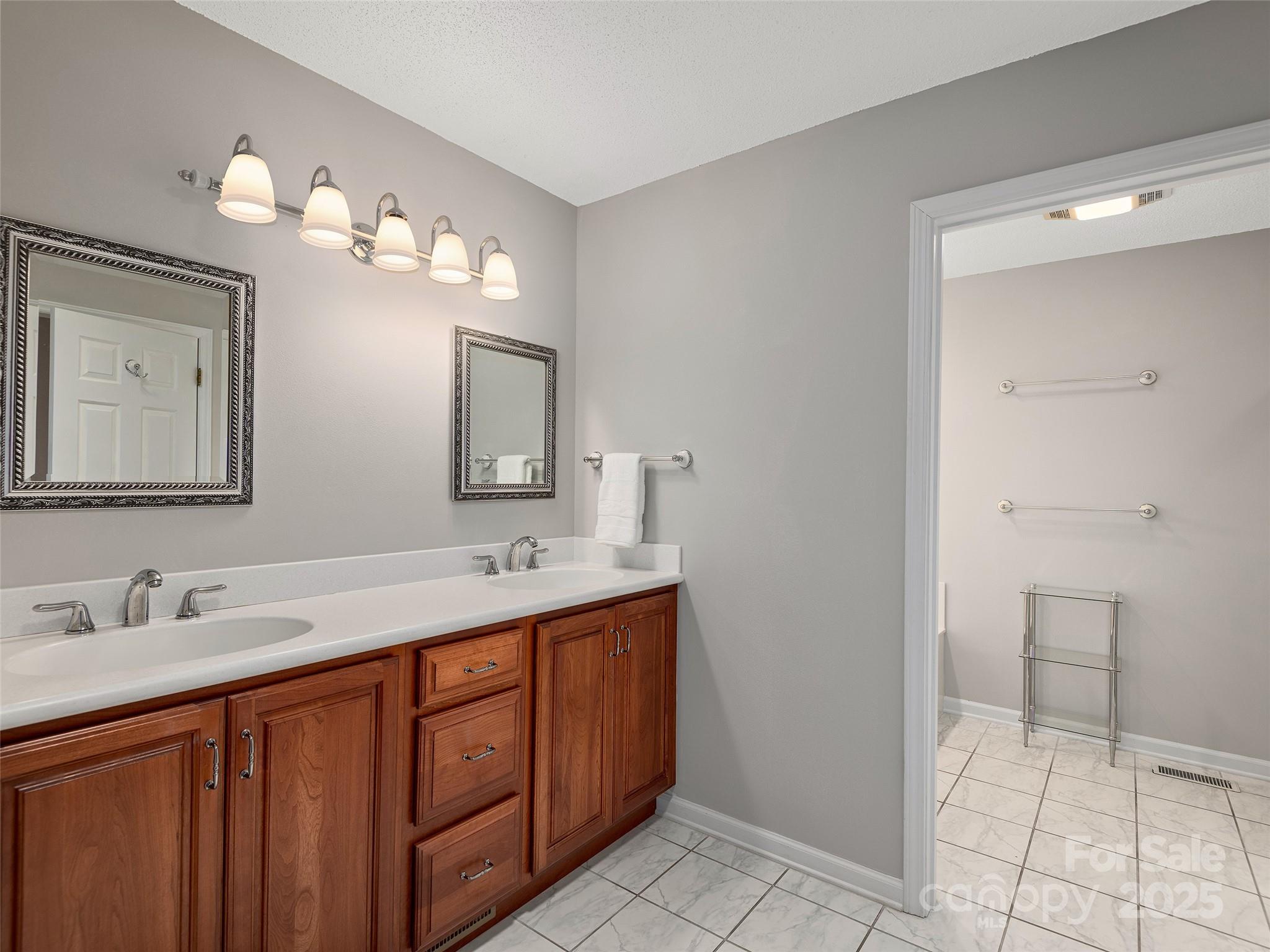 189 Cove Loop Road Hendersonville, NC 28739 - Photo 14 of 27 Gallery Image 14