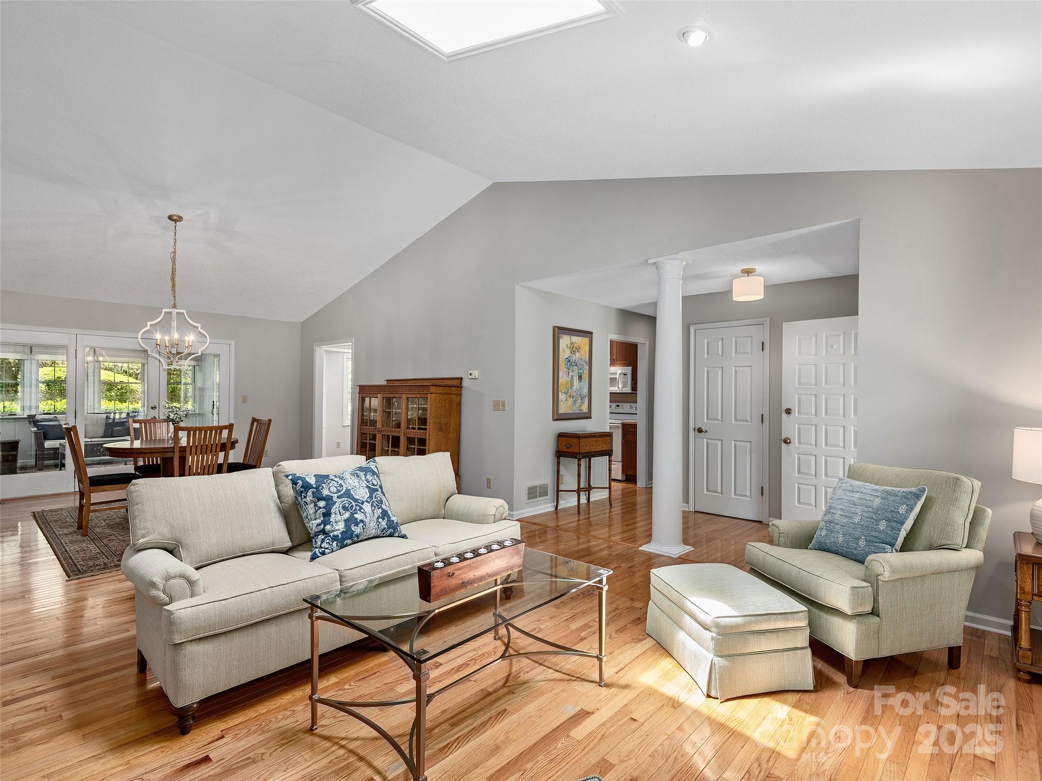 189 Cove Loop Road Hendersonville, NC 28739 - Photo 3 of 27 Gallery Image 3
