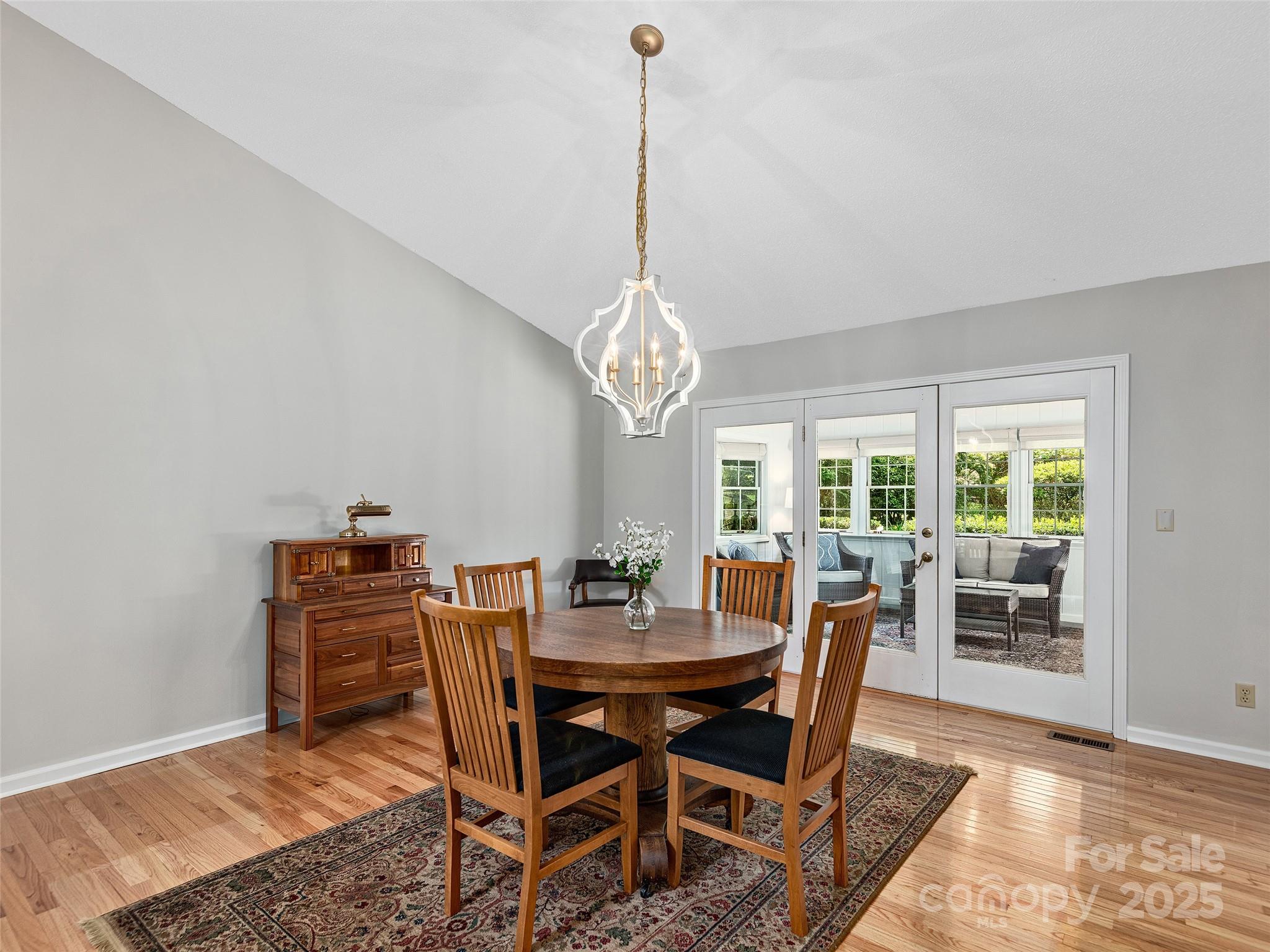 189 Cove Loop Road Hendersonville, NC 28739 - Photo 4 of 27 Gallery Image 4