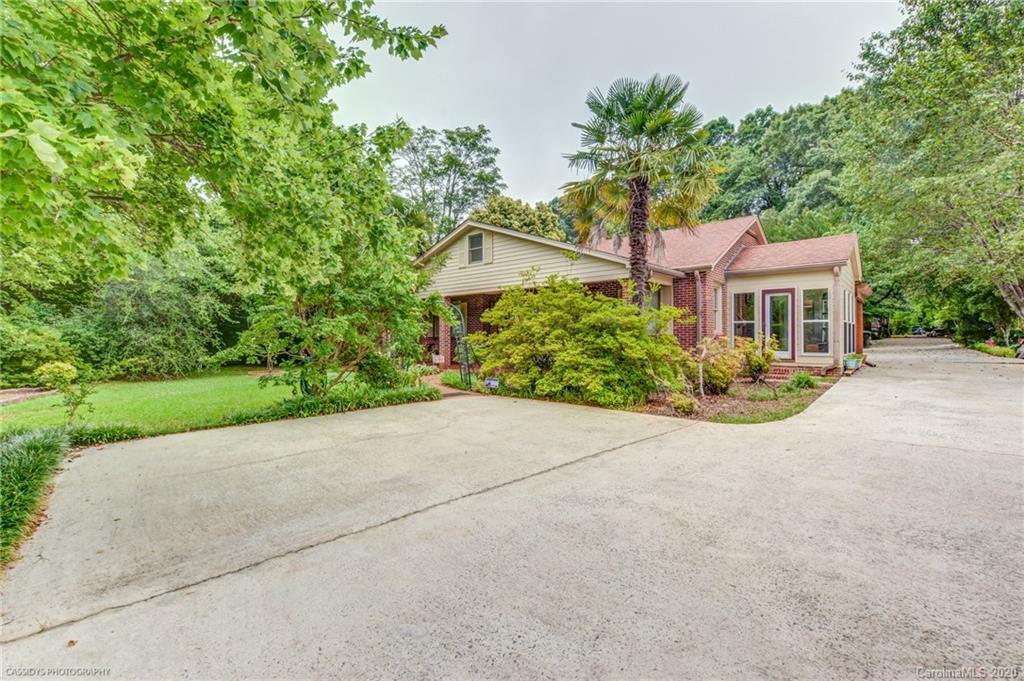 1827 Ebinport Road Rock Hill, SC 29732 - Photo 3 of 47 Gallery Image 3