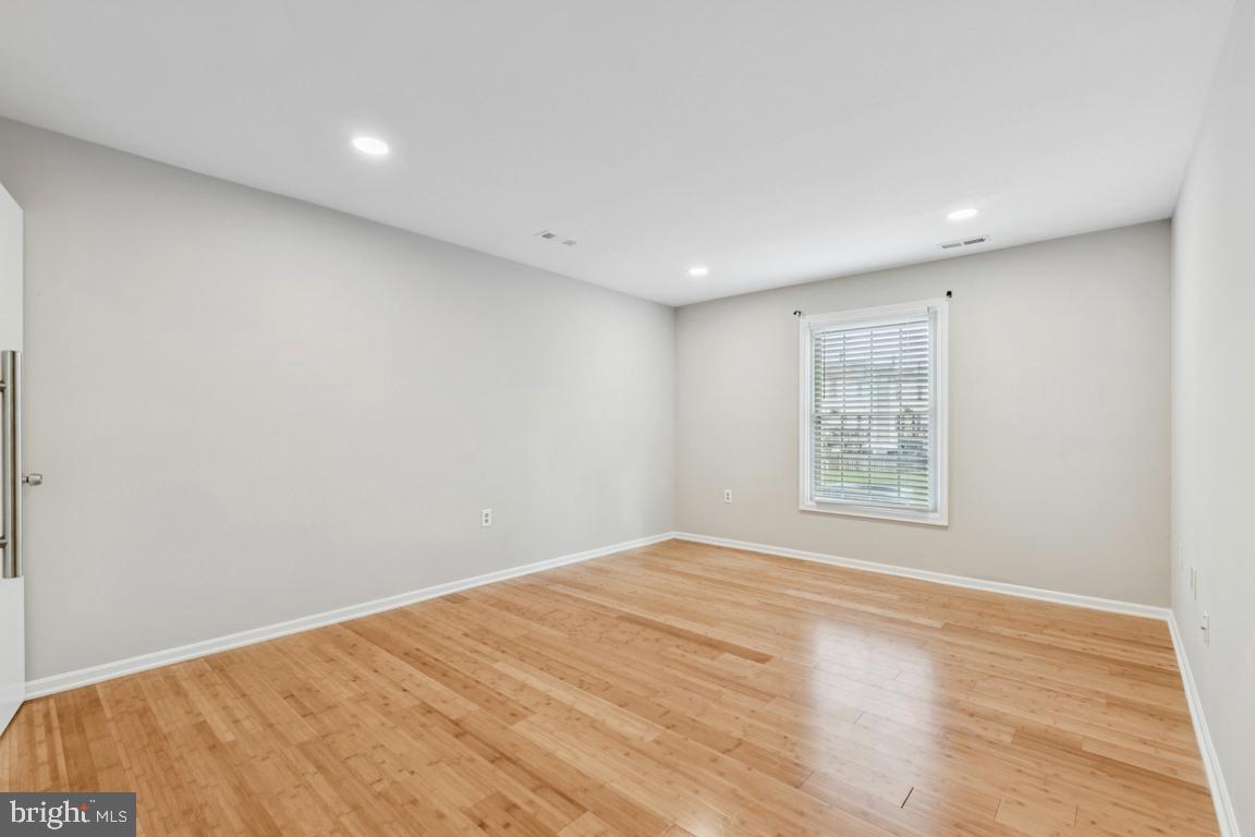 7402 Rokeby Drive Manassas, VA 20109 - Photo 18 of 25 Primary bedroom