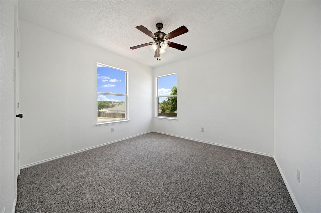 633 Madeline Court Azle, TX 76020 - Photo 25 of 35