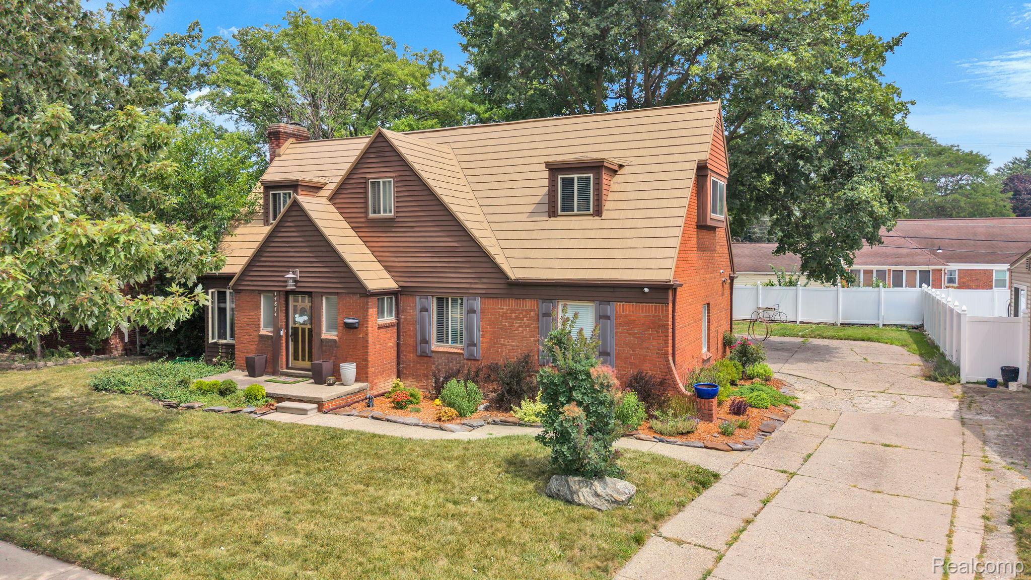 14844 Inkster Road Redford, MI 48239 - Photo 3 of 49 2-web-or-mls-DJI_20260720140431_0301_D.jpg