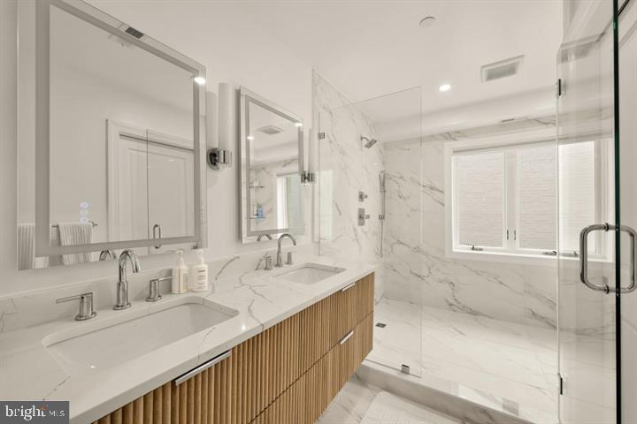 1202 Potomac Street Northwest, Unit T6 Washington, DC 20007 - Photo 15 of 21