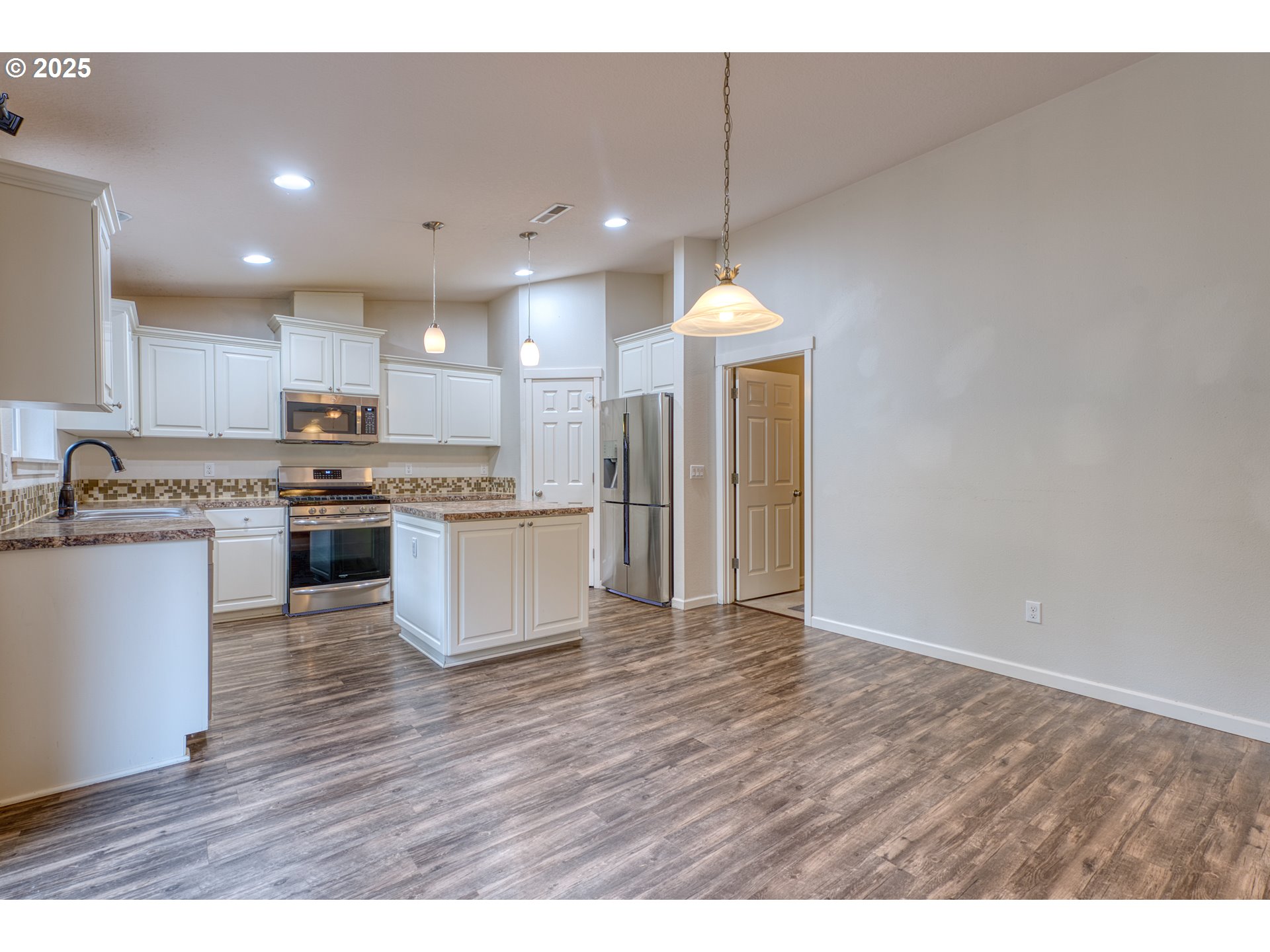 202 Edgewater Drive Carson, WA 98610 - Photo 15 of 48